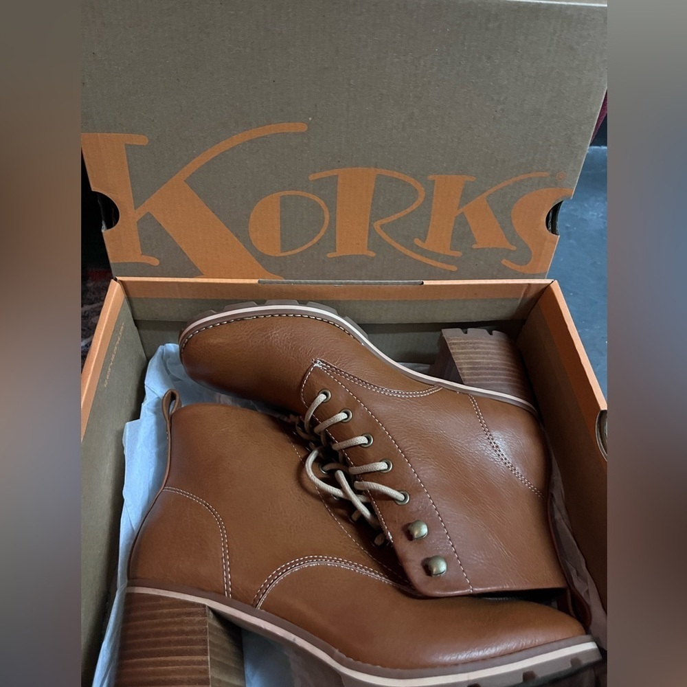 KORKS boots